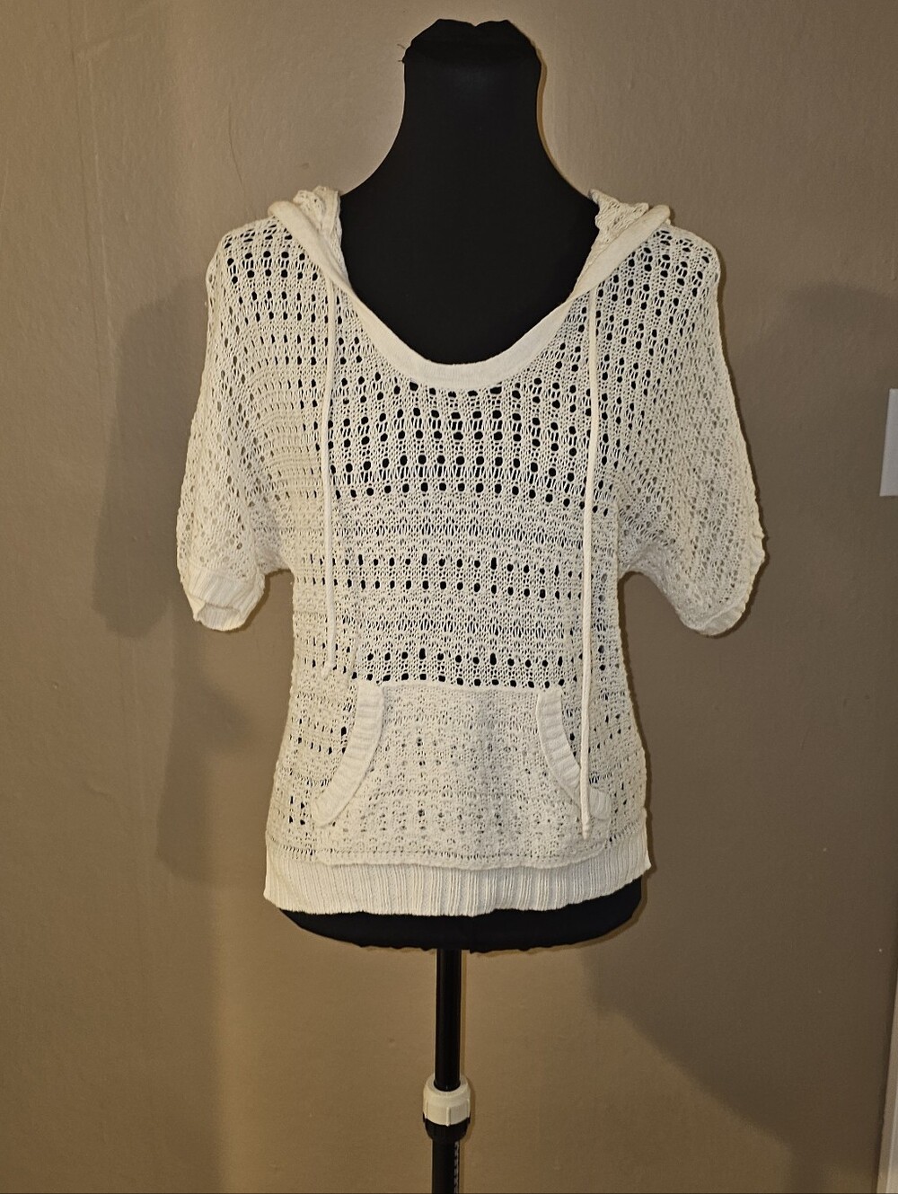 American Eagle Outfitters Cream Knit Short Sleeve Sweater Top